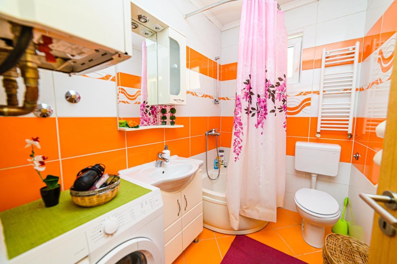 Cute And Cozy Studio With Cathedral View-Excellent Location SJJ Buitenkant foto